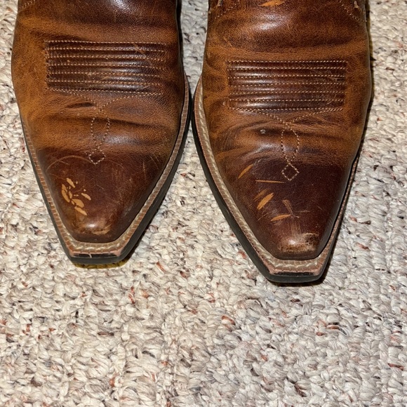 Women’s Ariat Snip toe cowboy boots - Picture 4 of 6